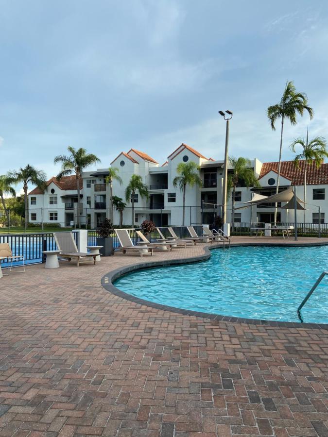 Dharma Home Suites Dania Beach At Sheridan Ocean Club Buitenkant foto
