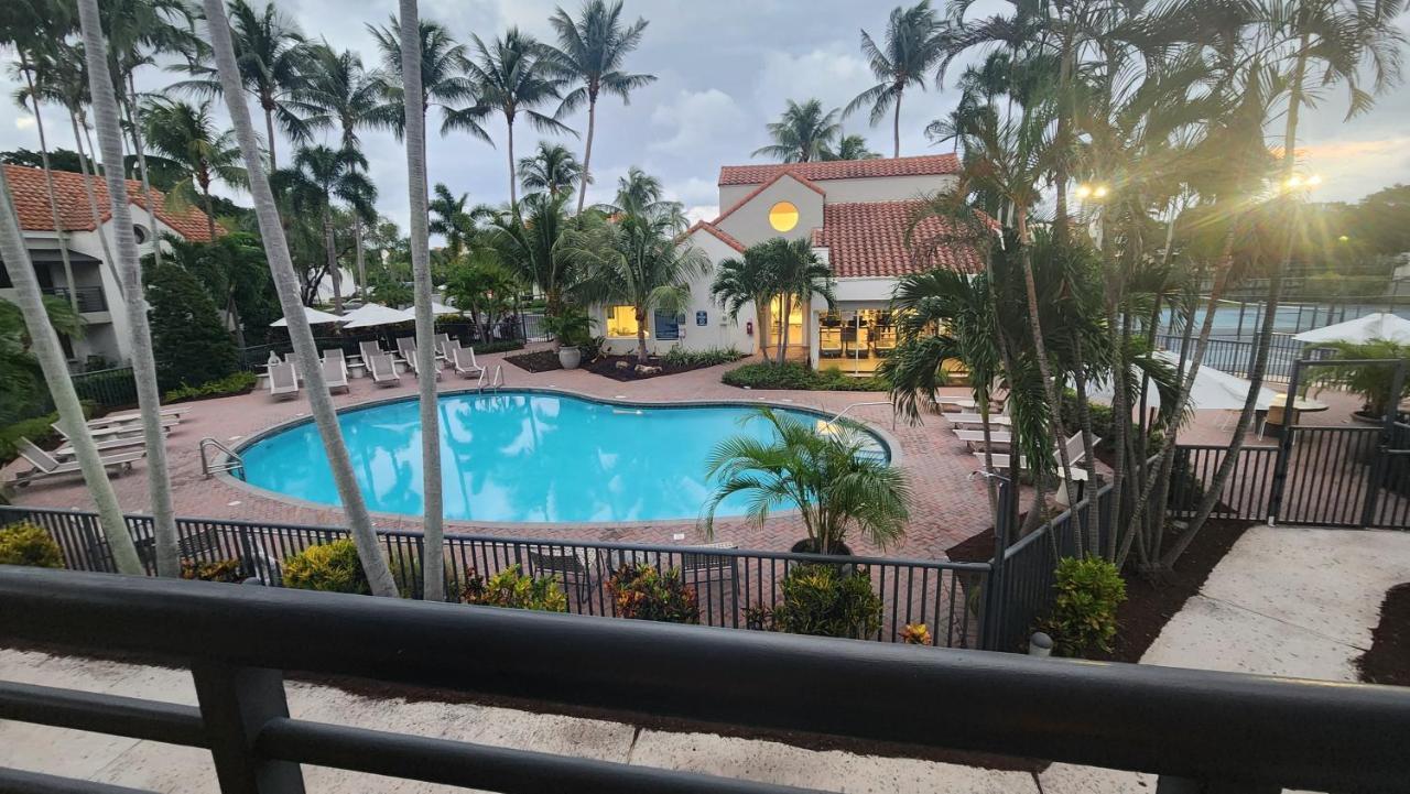 Dharma Home Suites Dania Beach At Sheridan Ocean Club Buitenkant foto